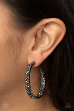 Load image into Gallery viewer, Paparazzi Glitzy by Association Black Earring