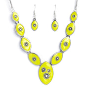 Load image into Gallery viewer, Paparazzi Pressed Flowers - Green Necklace