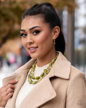 Load image into Gallery viewer, Paparazzi Seize the Statement - Green Necklace