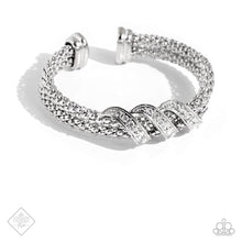 Load image into Gallery viewer, Paparazzi Tangible Taste White Bracelet (February 2024 Fiercely 5th Avenue)