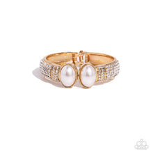 Load image into Gallery viewer, Paparazzi Balanced Brevity - Gold Bracelet