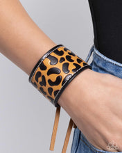 Load image into Gallery viewer, Paparazzi Leopard Leader - Brown Bracelet