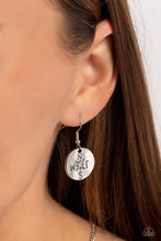 Load image into Gallery viewer, Paparazzi Gilded Guide - Silver Necklace