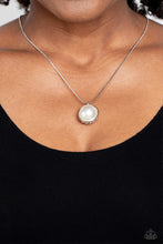 Load image into Gallery viewer, Paparazzi Haute Hybrid - Reversible White Necklace