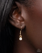 Load image into Gallery viewer, Paparazzi LOCK Show - Gold Necklace