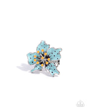 Load image into Gallery viewer, Paparazzi Fast Florals Blue Ring