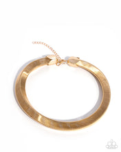 Load image into Gallery viewer, Paparazzi Sleek Suite Gold Necklace
