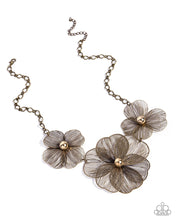 Load image into Gallery viewer, Paparazzi Wiry Wreath Brass Necklace