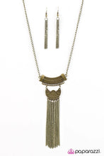 Load image into Gallery viewer, Paparazzi Panama Princess Brass Necklace