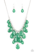 Load image into Gallery viewer, Paparazzi Front Row Flamboyance - Green Necklace