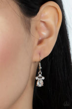 Load image into Gallery viewer, Paparazzi Flawlessly Famous - Pink Necklace