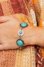 Load image into Gallery viewer, Paparazzi Simply Santa Fe Fashion Fix Set - February 2022
