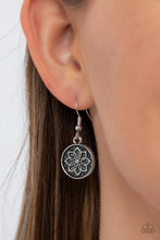 Load image into Gallery viewer, Paparazzi Western Zen - Black Necklace