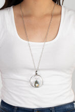 Load image into Gallery viewer, Paparazzi Swinging Shimmer - Green Necklace