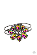 Load image into Gallery viewer, Paparazzi DAUNTLESS is More - Multi Oil Spill Bracelet (October 2022 Life of the Party)
