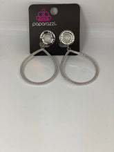 Load image into Gallery viewer, Paparazzi Fairytale Finish White Clip-On Earring
