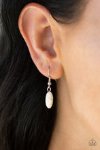 Load image into Gallery viewer, Paparazzi Prairie Goddess White Necklace
