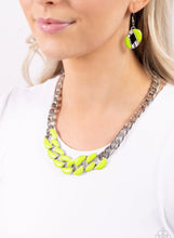 Load image into Gallery viewer, Paparazzi CURB Craze Green Necklace
