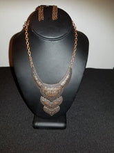 Load image into Gallery viewer, Paparazzi Texas Temptress Copper Necklace
