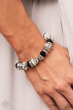Load image into Gallery viewer, Paparazzi Simply Santa Fe (October 2023 Fashion Fix)

