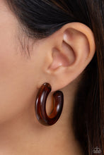 Load image into Gallery viewer, Paparazzi Glassy GAZE Brown Earring
