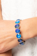 Load image into Gallery viewer, Paparazzi Radiant on Repeat - Green Bracelet
