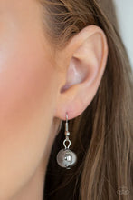 Load image into Gallery viewer, Paparazzi Vivid Vibes - Green Necklace
