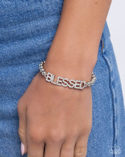 Load image into Gallery viewer, Paparazzi Blessed Bounty White Bracelet
