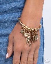 Load image into Gallery viewer, Paparazzi Wild and Scenic - Gold Bracelet
