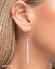 Load image into Gallery viewer, Paparazzi Illusive Industry - Silver Necklace
