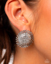 Load image into Gallery viewer, Paparazzi Strategic Show Complete Set
