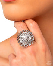 Load image into Gallery viewer, Paparazzi Strategic Show Complete Set
