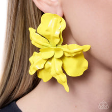Load image into Gallery viewer, Paparazzi Flourishing Freestyle Yellow Earrings
