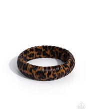 Load image into Gallery viewer, Paparazzi Printed Pattern Brown Bracelet

