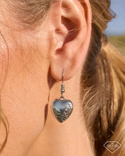 Load image into Gallery viewer, Paparazzi Forever Near - Silver Necklace
