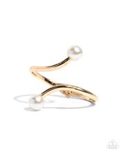 Load image into Gallery viewer, Paparazzi Effulgent Exemplar Gold Bracelet
