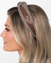 Load image into Gallery viewer, Paparazzi Houndstooth Haute Brown Headband
