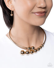 Load image into Gallery viewer, Paparazzi Smoldering Showcase - Gold Necklace

