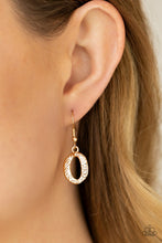 Load image into Gallery viewer, Paparazzi OVAL The Limit - Gold Necklace
