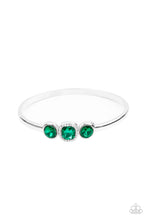 Load image into Gallery viewer, Paparazzi Royal Demands - Green Bracelet
